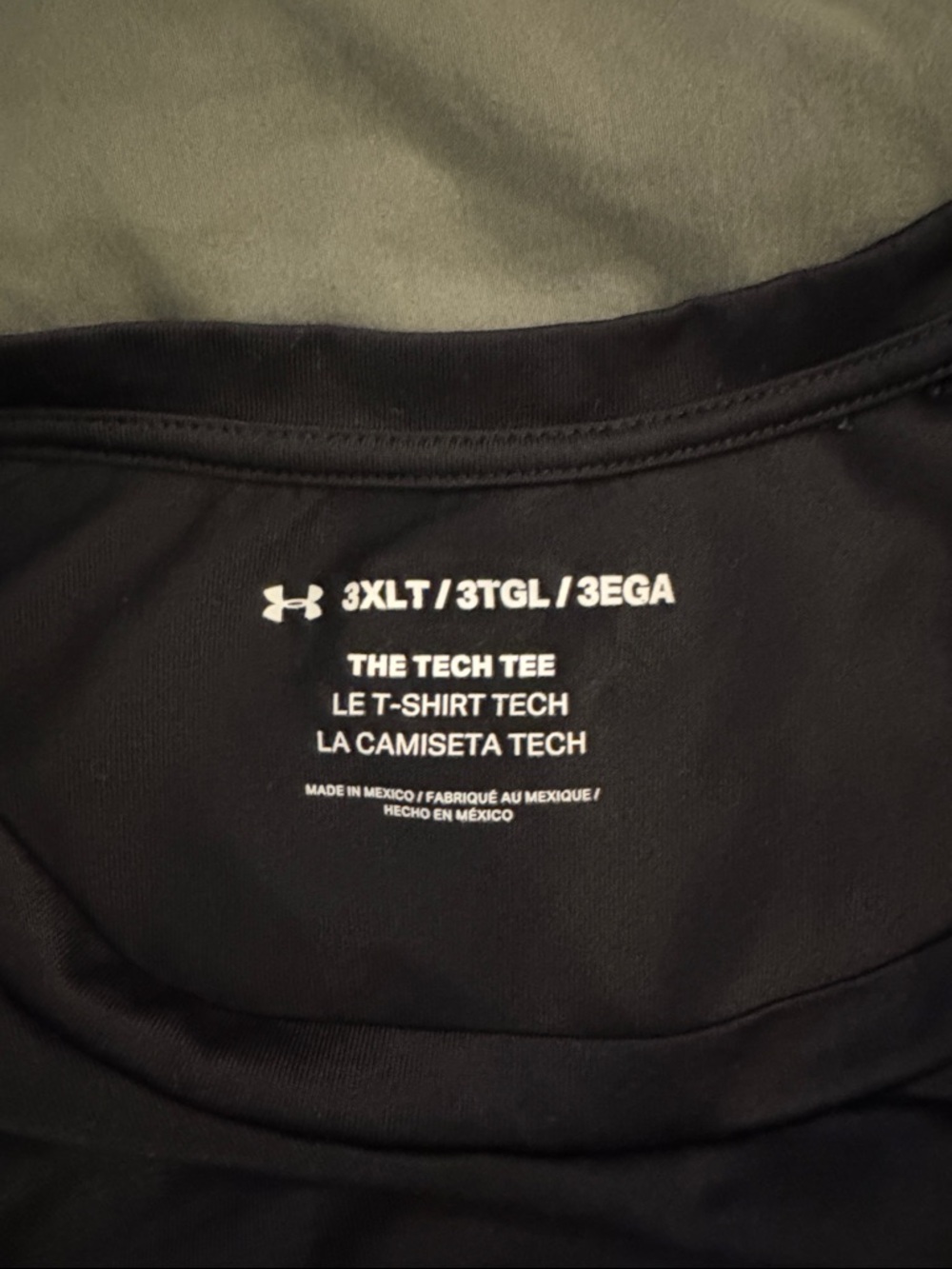 Under Armour Black Short Sleeve Athletic Tee — Crew Neck - Picture 4 of 4